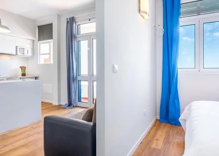 Modern And Cozy * פונשל