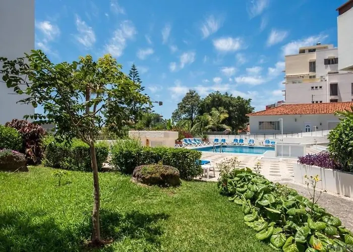 Modern And Cozy דירה פונשל